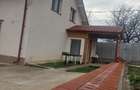 Casă cu Teren 1300 Mp în Leordeni - 2