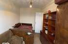 Apartament 2 camere, decomandat balcon, zona Mihai Viteazu .