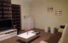 Inchiriez apartament cu 2 camere, la casa