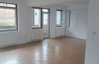 Apartament de vanzare - 3