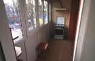Inchiriez 3 camere / metrou / parc