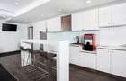 Acces all-inclusive la un spa?iu de birou profesional pentru 15 persoane in Regus Charles de Gaulle - 2