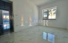 3 camere.Decomandat.Bucatarie inchisa.2 bai!