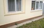 Vand proprietate formata din doua case in Targovi?te micro 4 langa magazin Anabella fost Diana