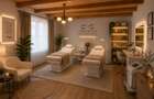 Casa de inchiriat pentru birou/cabinet/salon, curte proprie-