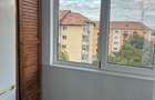 Ofer spre inchiriere apartament cu trei camere decomandat in Sfantu Gh - 7