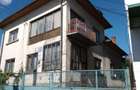 Se vinde casa, dependinte si teren in localitatea Domnesti, judetul Arges