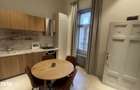 Via?a la kilometrul 0 | 93 mp, design premium in Pia?a Victoriei