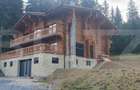 Cabana din bustean masiv si o suprafata de teren de 9000 mp in Vatra Dornei