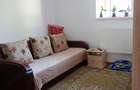 De vanzare - apartament cu 3 camere ?i curte