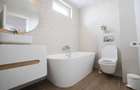 Apartament nou cu 3 camere, 65mp, etaj 2, finisat modern, mobilat si utilat, cu parcare si 2 bai - 3