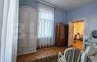 Cladire istorica, apartament 2 dormitoare, decomandat, zona - 11