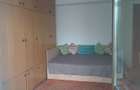 Inchiriez apartament 3 camere decomandat , confort 1, etaj 1/4, Pitesti , zona centrala.. De preferat eleve / studente. - 2