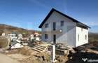Vila spatioasa cu 3 dormitoare, 515 mp teren, cartierul Rasa - 7