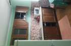 Inchiriez apt.3 camere,etaj1la casa, parcare, ideal studente, zona lini?tita - Lipova Dumbravi?a - 2