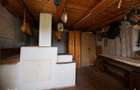 FILM! Casa traditionala,teren 3.274 mp, anexe,foisor,potential turisti