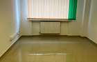 Spatiu comercial de inchiriat ( 4 camere ) - pretabil pentru cabinet medical , coafor , birouri