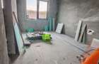 Casa parter 3 camere, dressing, curte 375 mp