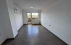 Inchiriere casa pentru birouri + 4 garaje, P-ta Cipariu