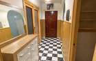 De vanzare apartament 3 camere, 2 bai str. Sarguintei