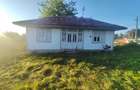 Casă cu 2 camere cu Teren 1000 Mp în Tudora