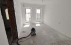 Duplex Pe Parter - Aproape De Centura - 2 Fronturi Stradale - 4