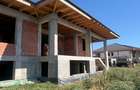 Casa la rosu de vanzare-constructie noua 2025-2026