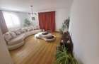 Casa / Vila cu 5 camere de vanzare