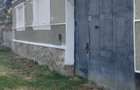 Casa cu 2 camere, curte mare, gata de utilizare