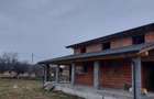 Casă cu 6 camere în Ghioroc - 4