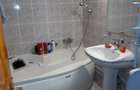 Inchiriez apartament cu 3 camere langa Liceul Petru Rares. - 3