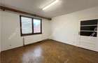 Casa 3 camere cu 2 pivnite si teren de 242 mp zona Calea Dumbravii
