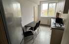 Proprietar inchiriez apartament 2 camere, zona centrala in apropierea facultatii de mecanica.