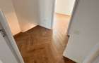 Casă 108 mp utili 3 cam, 2 băi 2 dresinguri ,1 balcon curte proprie 35 mp, 2 loc - 7