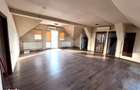 Casa de inchiriat 345mp utili, teren 1.342mp cu potential comercial. - 3