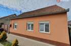 Casa de vanzare cu 3 camere si teren de 1008 mp - Deta - 1