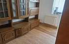 Proprietar vand sau inchiriez apartament cu 3 camere decomandat etaj 4 i - 4