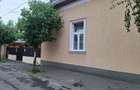Casa de vanzare cu spatiu comercial - 3