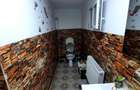 Casa de vanzare cu doua apartamente - 6