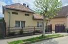 Casă cu Teren 900 Mp în Central