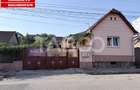 Casa individuala 500 mp teren cu acces auto in curte in Sura Mare - 1