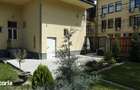 Casa recent renovata , 300 mp teren, parcare in curte , zona centru - 19