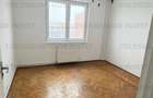 Apartament 3 camere luminos cu boxa Calea Bucuresti