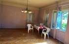 Apartament la casa 4 camere - 427 mp teren - zona str. Octavian Goga