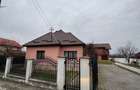 Casa cocheta in Lapusel, zona linistita 70 mp, teren 4,5 ari.