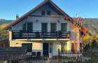 Vand casa, pretabil pensiune situata in Moisei, zona Purcaret