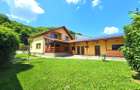 Casa individuala | 5 dormitoare | 230 mp | 700 mp teren | Tauti Manast
