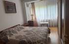 Proprietar, închiriez apartament cu 3 camere, central, mezanin - 2