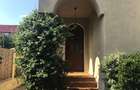 Vila deosebita 350mp, 6 camere, teren 500mp, str Sf Gheorghe, Popesti Leordeni