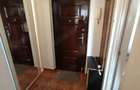 De vanzare apartament cu 3 camere in zona Soarelui decomandat etaj 3 amenajat - 2